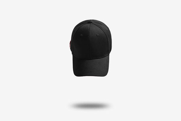 Contrast Strap Black Cap